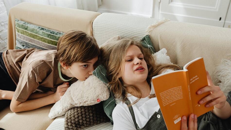 Niños leyendo, literatura, lectura, infancia