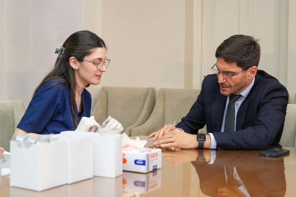 Pullaro presentó los narcotest en las fuerzas de seguridad de Santa Fe.
