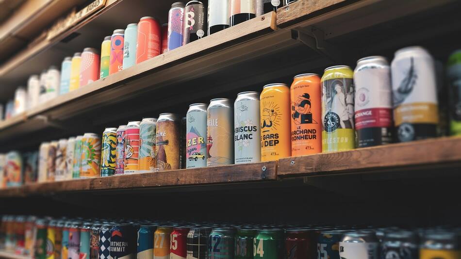 Latas de cerveza.