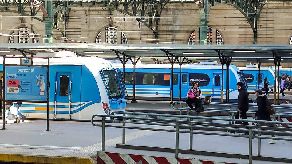 La Fraternidad levantó la medida de fuerza en los trenes. Foto: NA/Damián Dopacio.