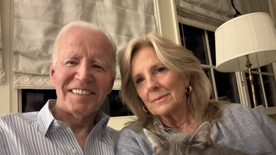 Biden comparte foto con su mujer junto a mensaje de agradecimiento por el amor y apoyo recibido. EFE