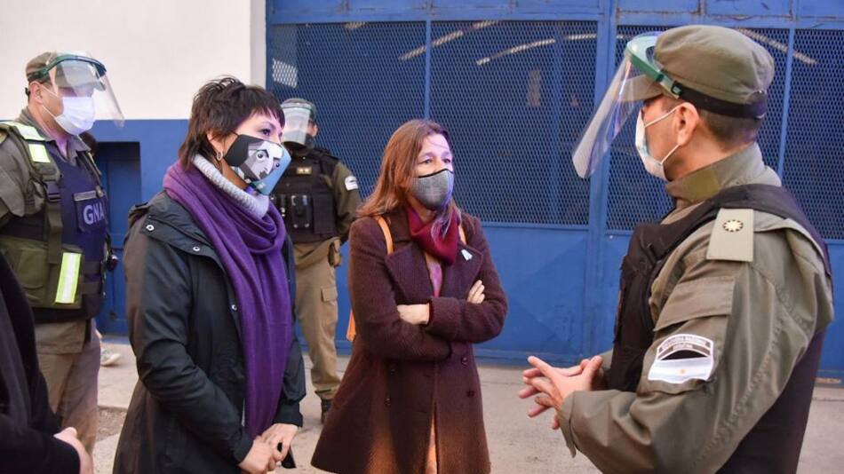 Mayra Mendoza junto a Sabina Fredecir en Quilmes