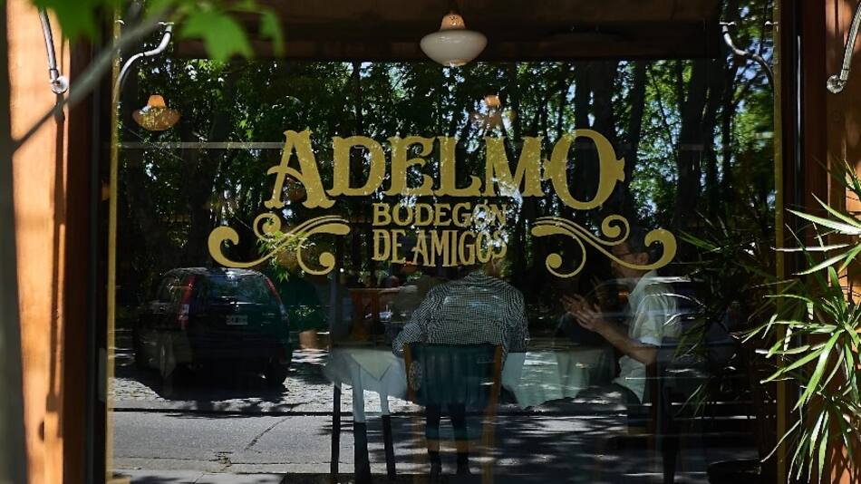 Adelmo, el bodegón de amigos, de San Isidro.