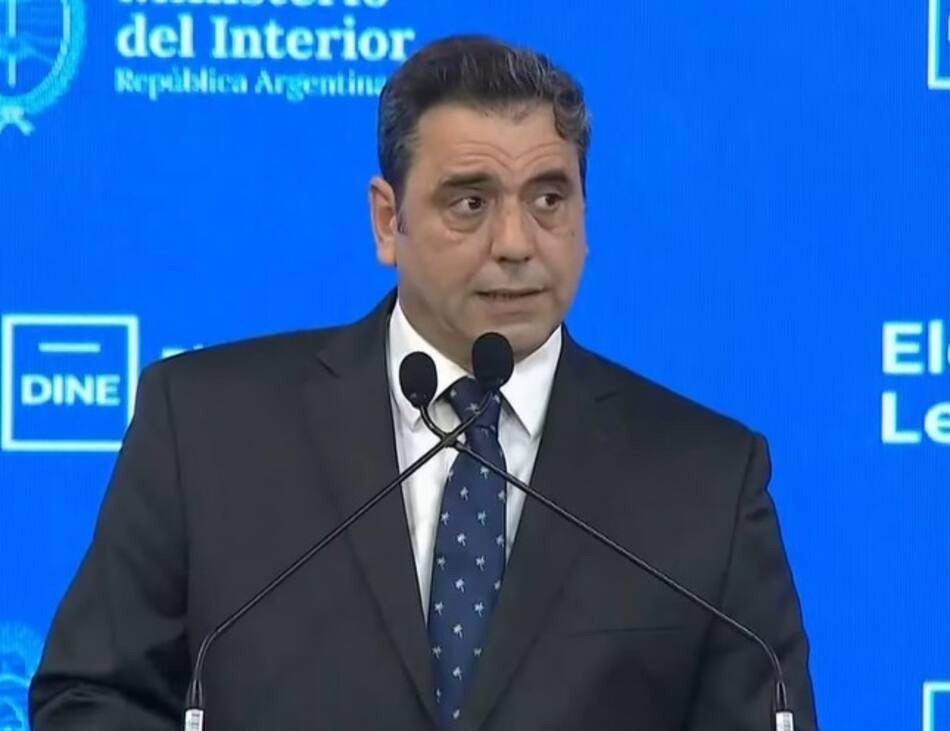 Lisandro Catalán, ministro del Interior.