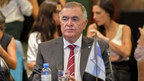 Tucumán prohíbe las fiestas electrónicas: "Se vende droga", sostuvo el gobernador Osvaldo Jaldo