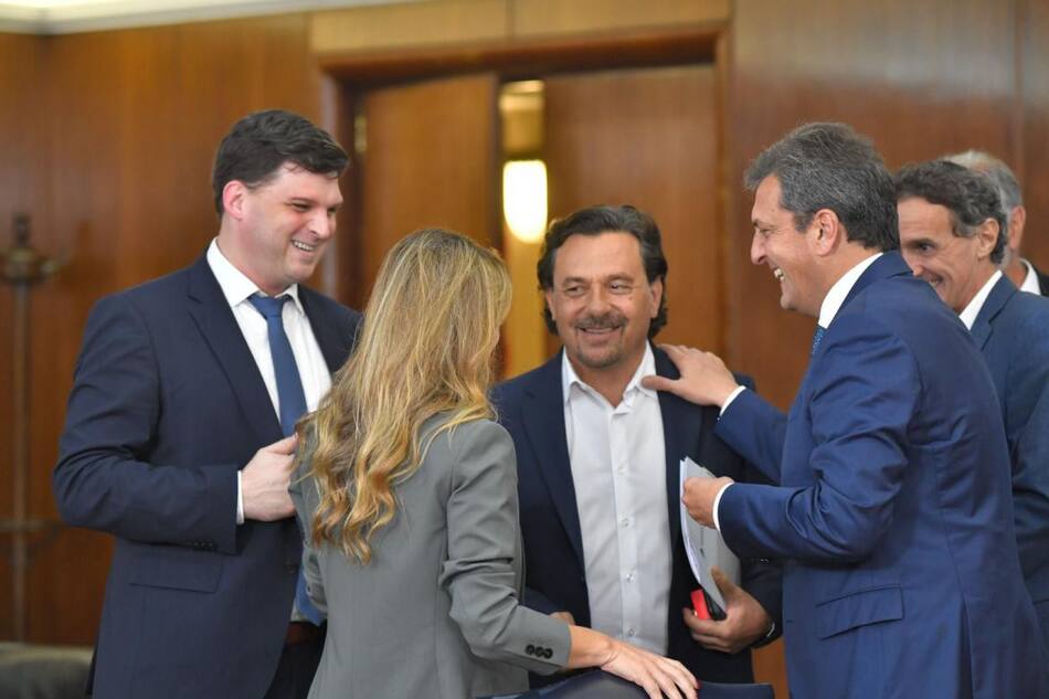 Sergio Massa junto a Gustavo Sáenz, gobernador de Salta. Foto: Ministerio de Economía.