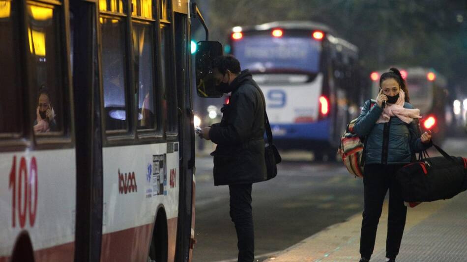 Un nuevo servicio de colectivos une distintos puntos de Buenos Aires. Foto: NA.
