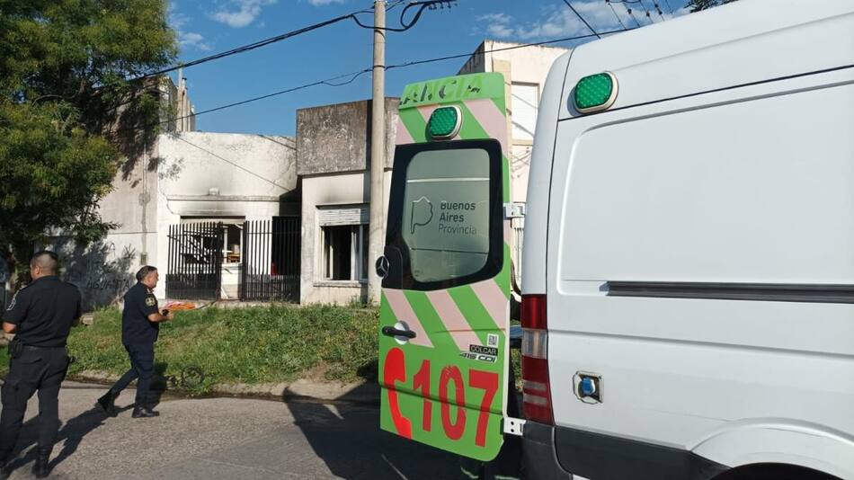 Incendio en Bahía Blanca, foto Twitter @ReflejosFM