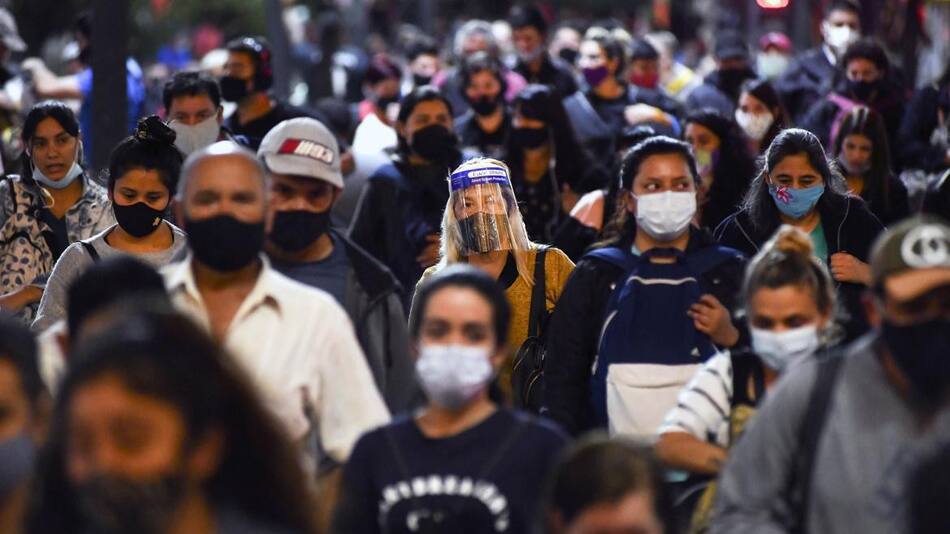 Alerta por una nueva variante del COVID. Foto: NA