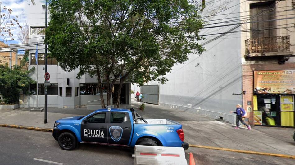 Presos maniataron al jefe de una alcaidía de Caballito. Foto: captura Google Street View