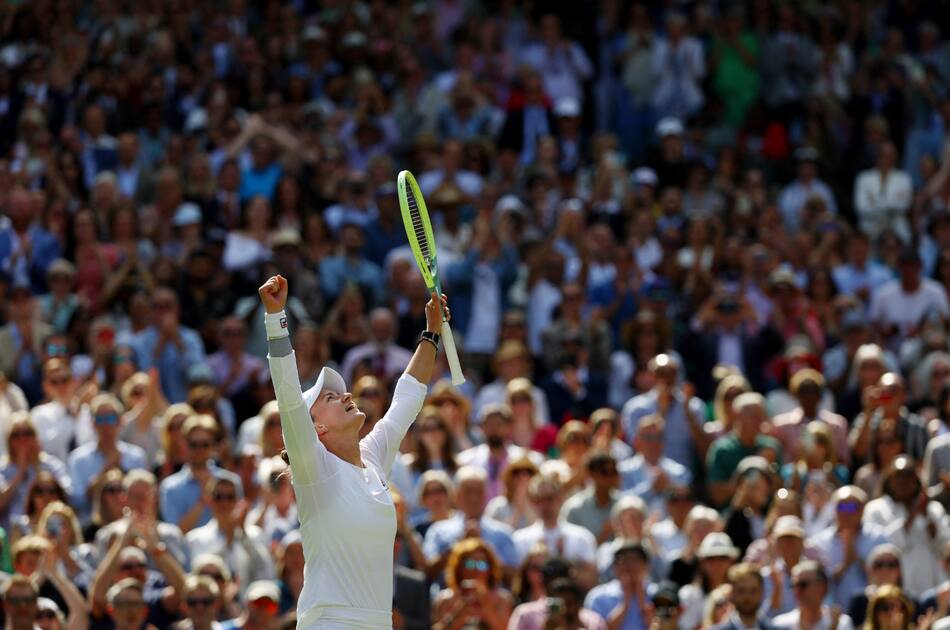 Festejo de Barbora Krejcikova en Wimbledon. Foto: REUTERS.
