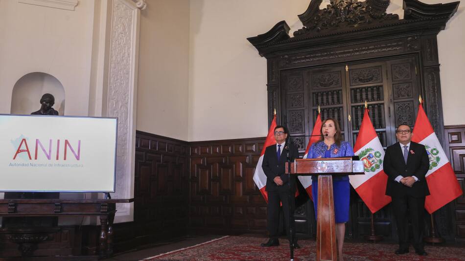 Dina Boluarte dará un mensaje de "alto impacto" el próximo 28 de julio. Foto: EFE.