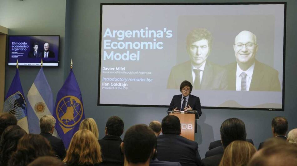 El Presidente Javier Milei brindó un discurso en el Banco Interamericano de Desarrollo (BID). FOTO: Presidencia/NA