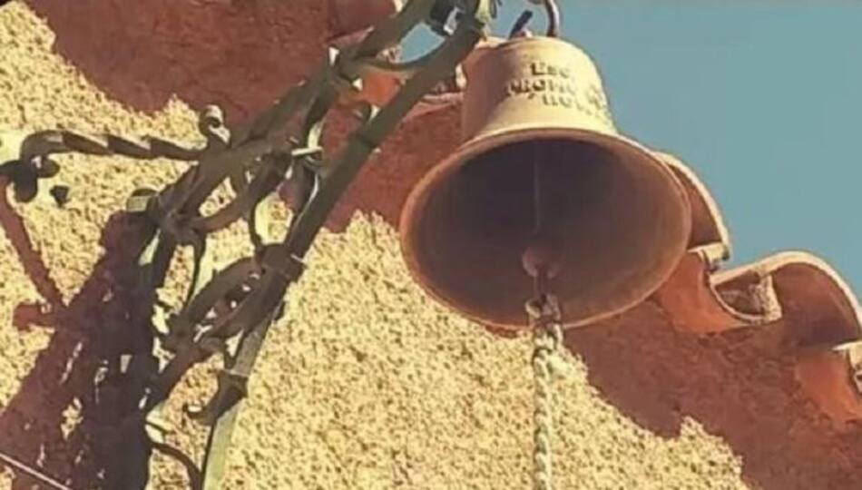 La campana de la Escuela Normal de Humahuaca “República de Bolivia”. Foto: El Tribuno