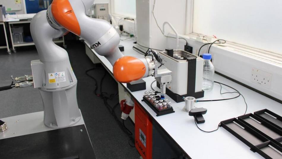 Robot científico, Reino Unido, tecnología