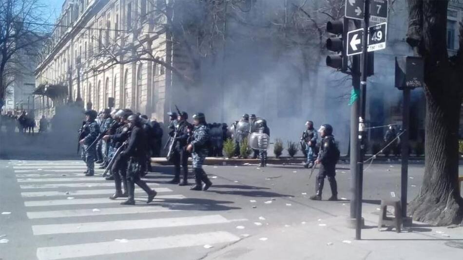 Incidentes en La Plata - Trabajadores Astillero Río Santiago