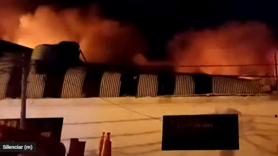 Incendio en Lomas del Mirador. Fuente: NA