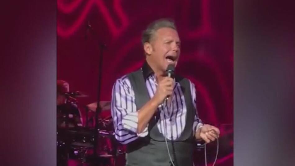 Luis Miguel borracho en un recital