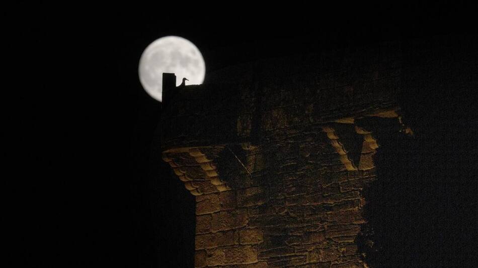 El cielo se viste de gala: dos superlunas consecutivas iluminarán las noches de fin de año. Foto: EFE.